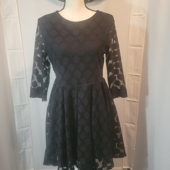 H & M size medium, black fit and flair long sleeved dress. - Picture 2 of 2